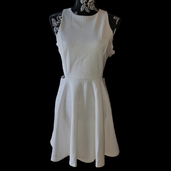 NWT BELONGSCI Womens Sleeveless Cutout A Line Cocktail Party Mini Dress sz med - Picture 5 of 9